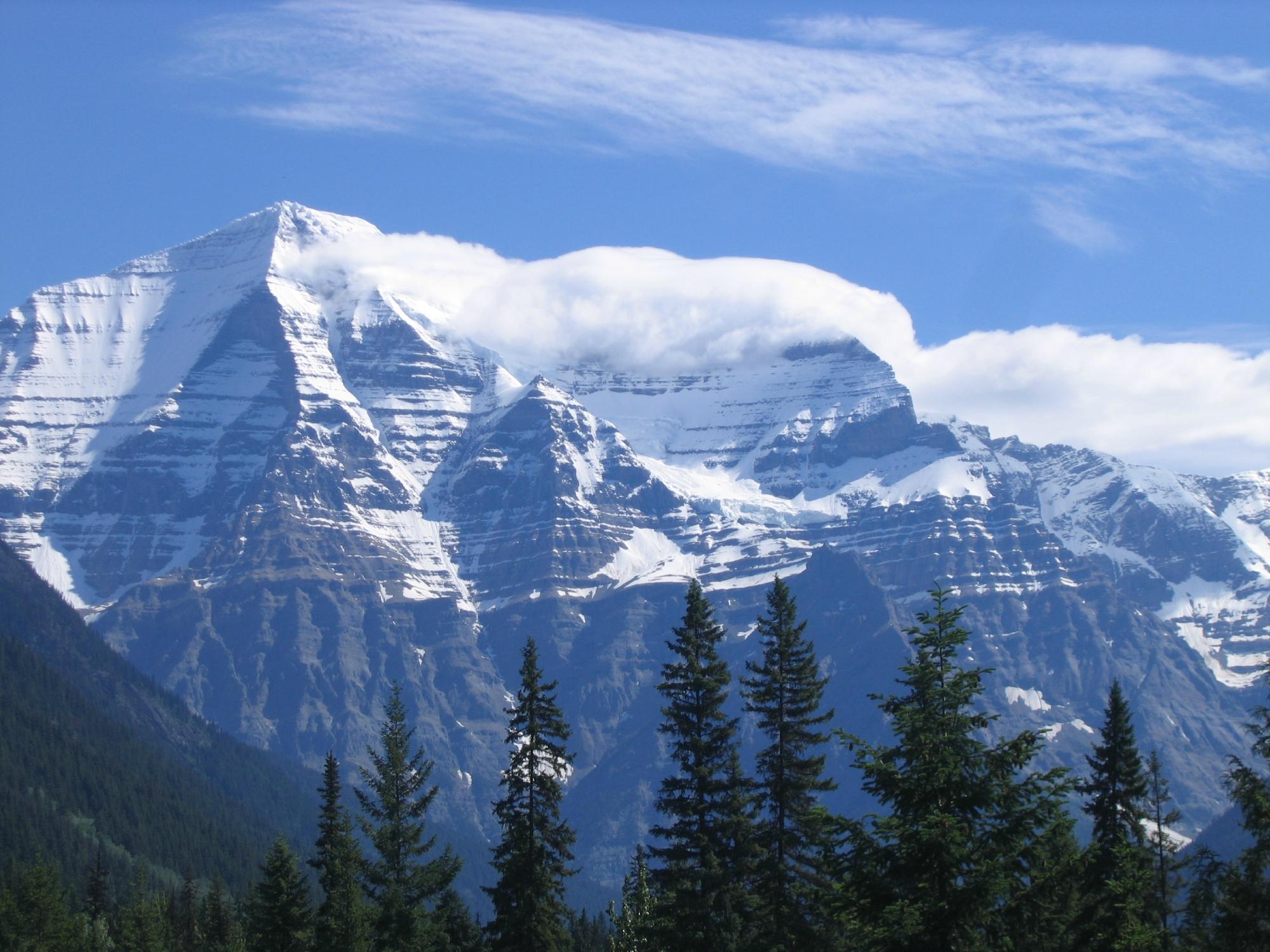 Mt. Robson Mountain River Lodge